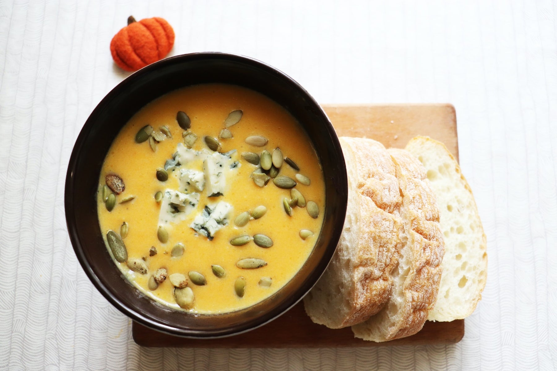Easy and Creamy Pumpkin Soup Recipe